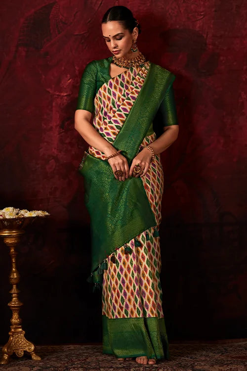 Beautiful Designer Saree With Blouse