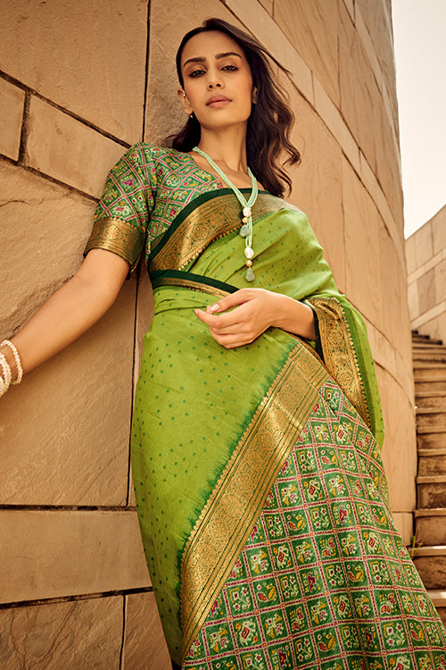 Fashionable Green Silk Saree